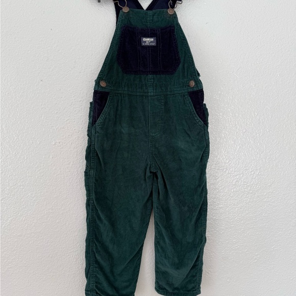 Oshkosh B’gosh Toddler Boy Corduroy Overalls Size: 5T - Picture 3 of 12